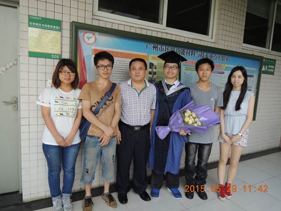 说明: D:\2019\WeChat Files\shleegzhu\Files\2017杏吧传媒
“寻访校友足迹”校友(稿件、图片)\2017杏吧传媒
“寻访校友足迹”校友(稿件、图片)\陈文斌师兄\陈文斌师兄(2).jpg